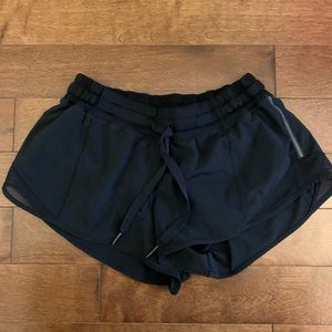 Black lululemon shorts sz 6 - 2.5”